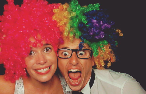 Foto divertida de Evangelina y Sebastián en su casamiento