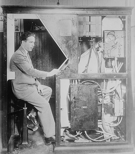 Anatol Josepho - Inventor de las cabinas de fotos